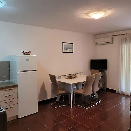 Appartement Dina 1